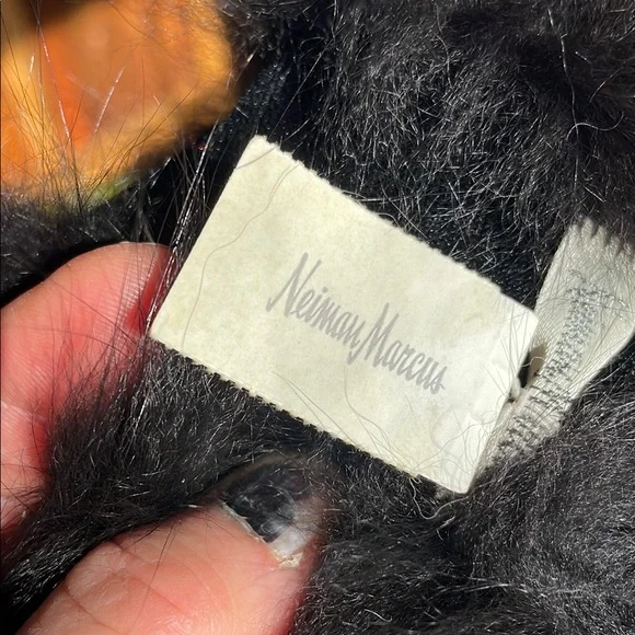 Neiman Marcus Black Fur Hairband - Picture 4 of 5